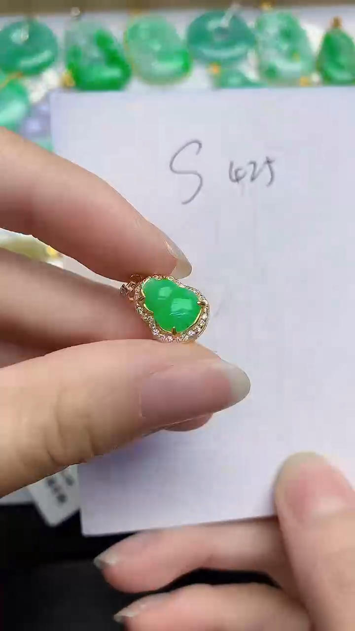 颈饰银S925镶嵌翡翠缅甸天然翡翠A货