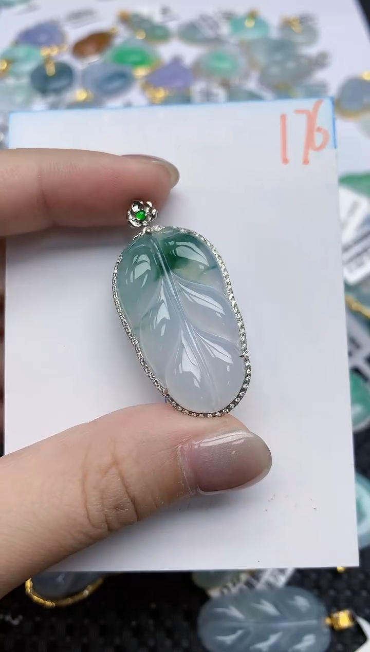 【闪购商品】翡翠颈饰18K金镶嵌天然翡翠A货