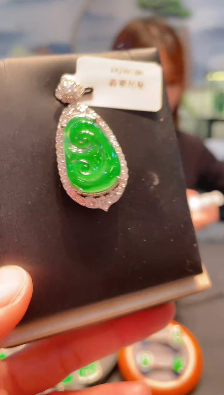 【闪购商品】翡翠吊坠(不含链)未镶嵌A14天然A货翡翠