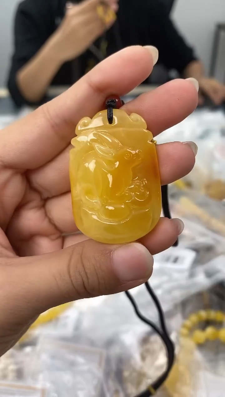 【闪购商品】琥珀裸石未镶嵌天然琥珀蜜蜡前途无量