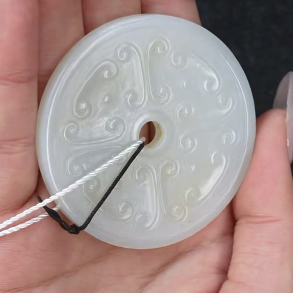 清代和田玉玉璧1