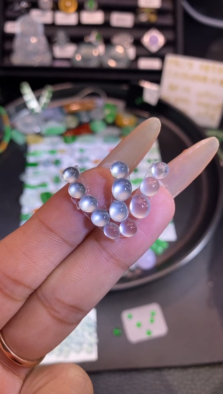 【闪购商品】翡翠挂件未镶嵌蛋