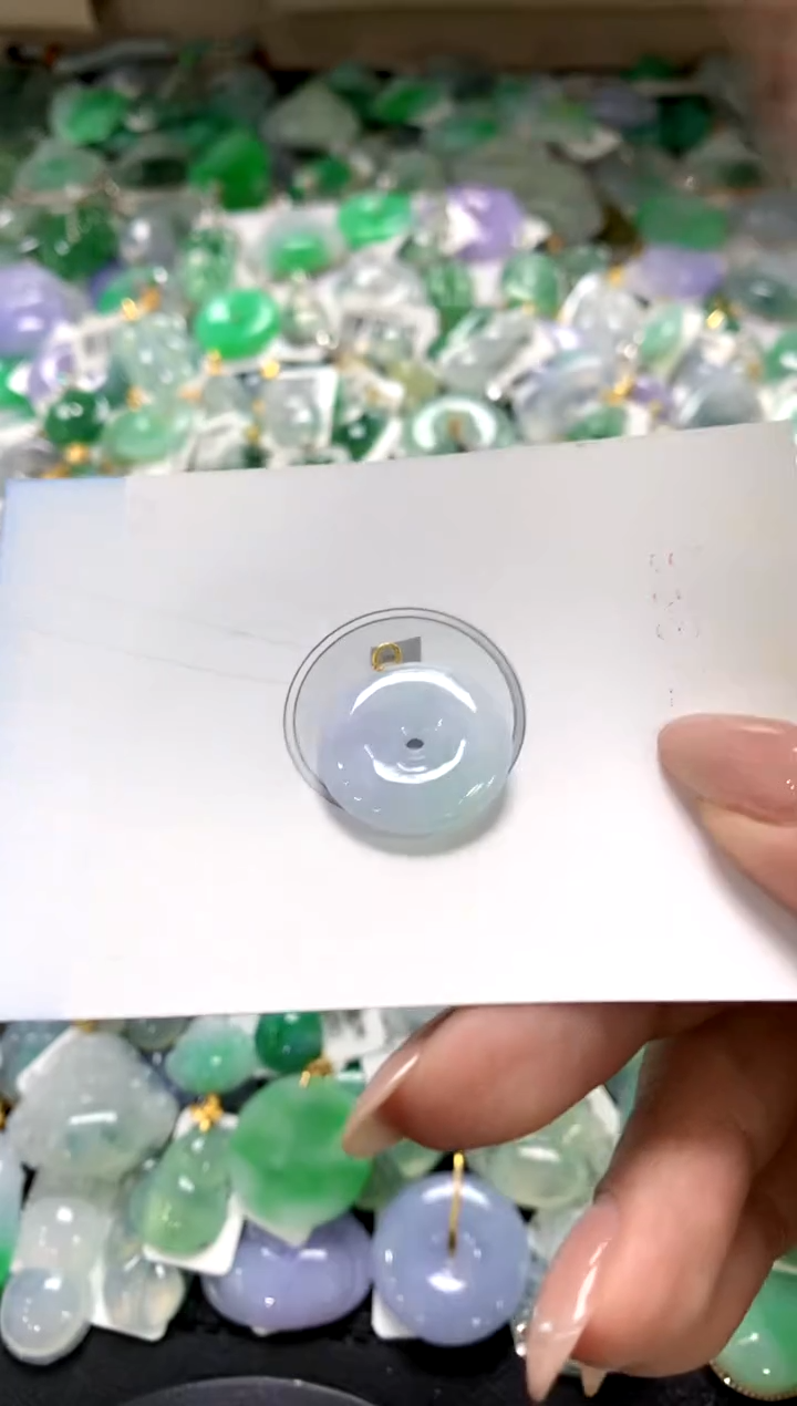 颈饰18K金镶嵌翡翠11111111111111111