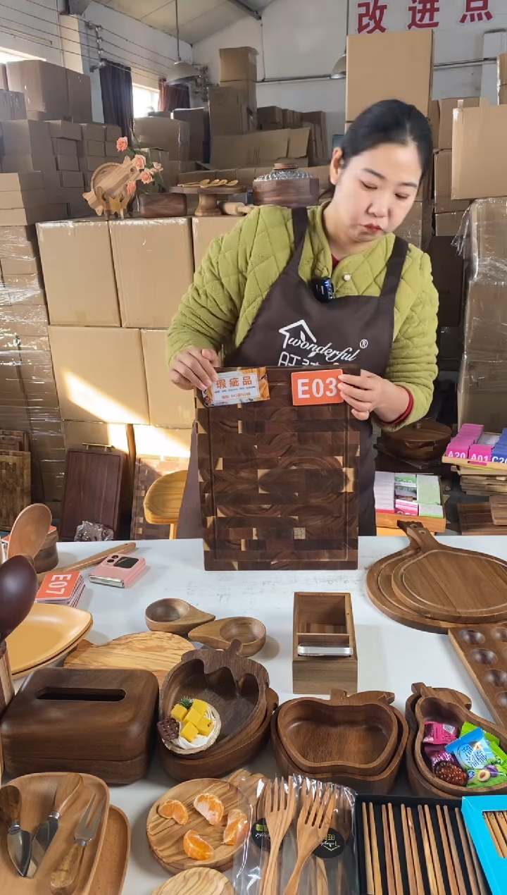 木闪购2025/12/31 E03开裂品无售后