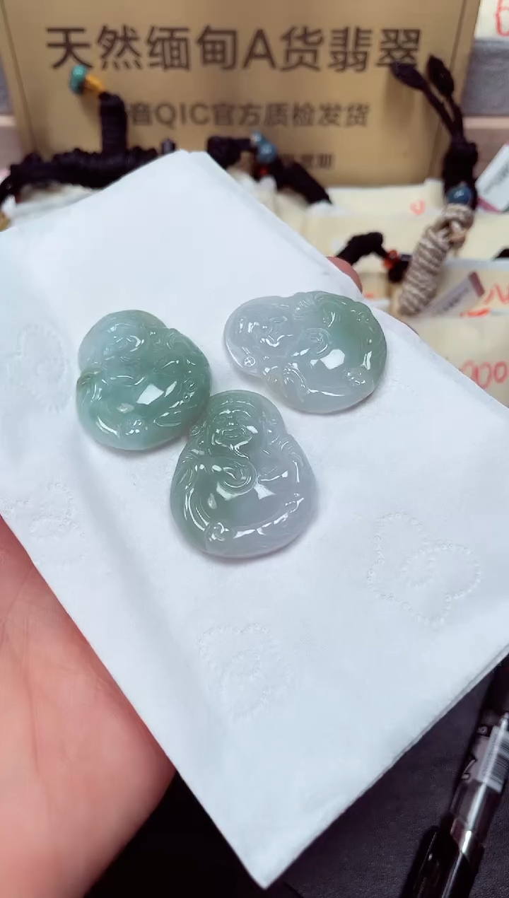 颈饰未镶嵌翡翠天然缅甸翡翠A货（多样性发一）