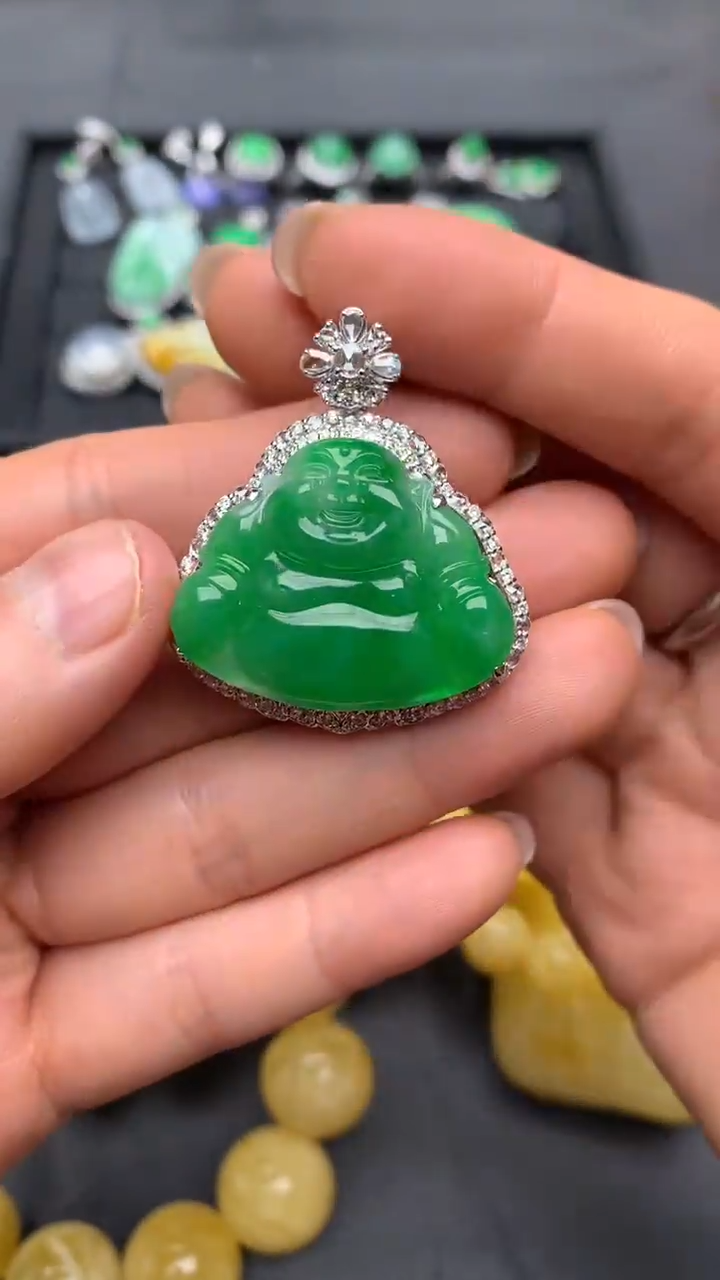 【闪购商品】翡翠颈饰18K金镶嵌满绿佛公