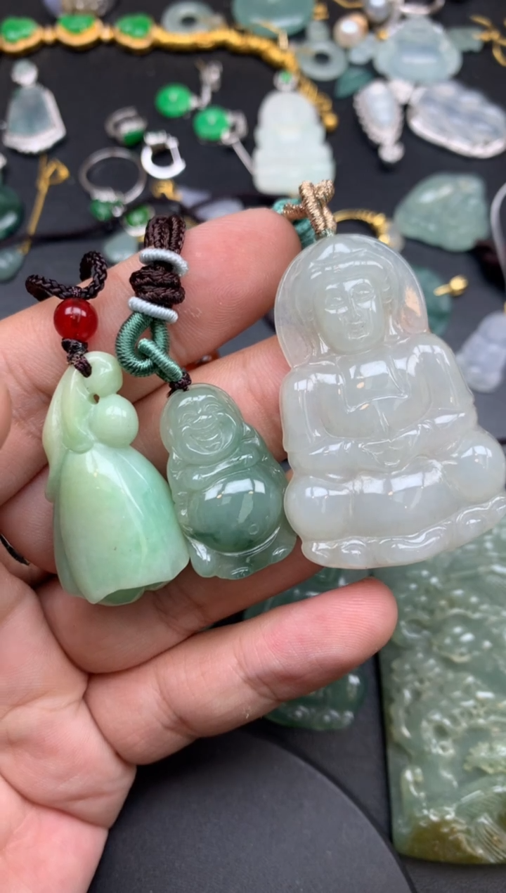 颈饰未镶嵌翡翠一*?西西商品不退不换