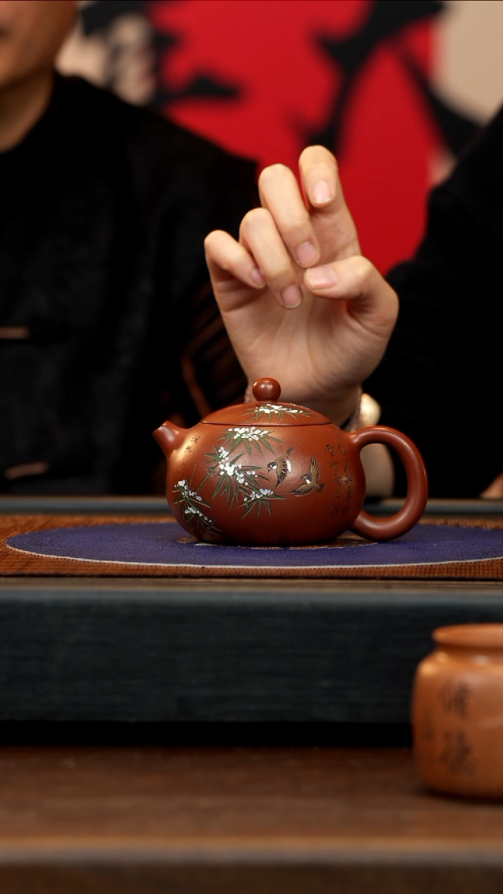 【闪购商品】紫砂茶壶顾HJ 朱泥 西施 210cc