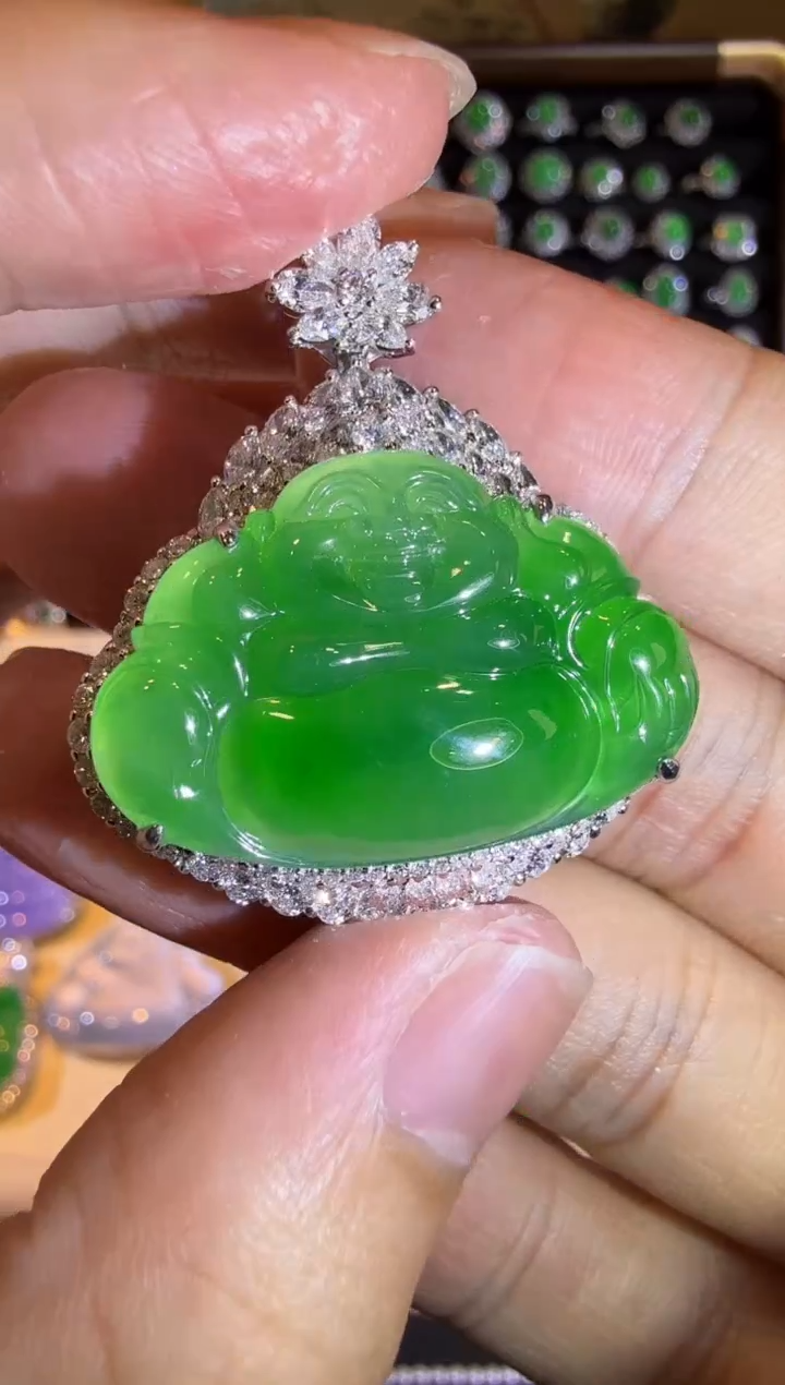 【闪购商品】翡翠吊坠(赠链)18K金镶嵌高冰满绿元宝大佛公