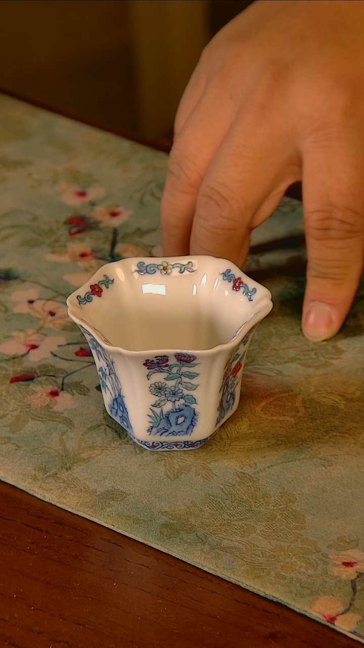 杯手工手绘杯杯很美丽