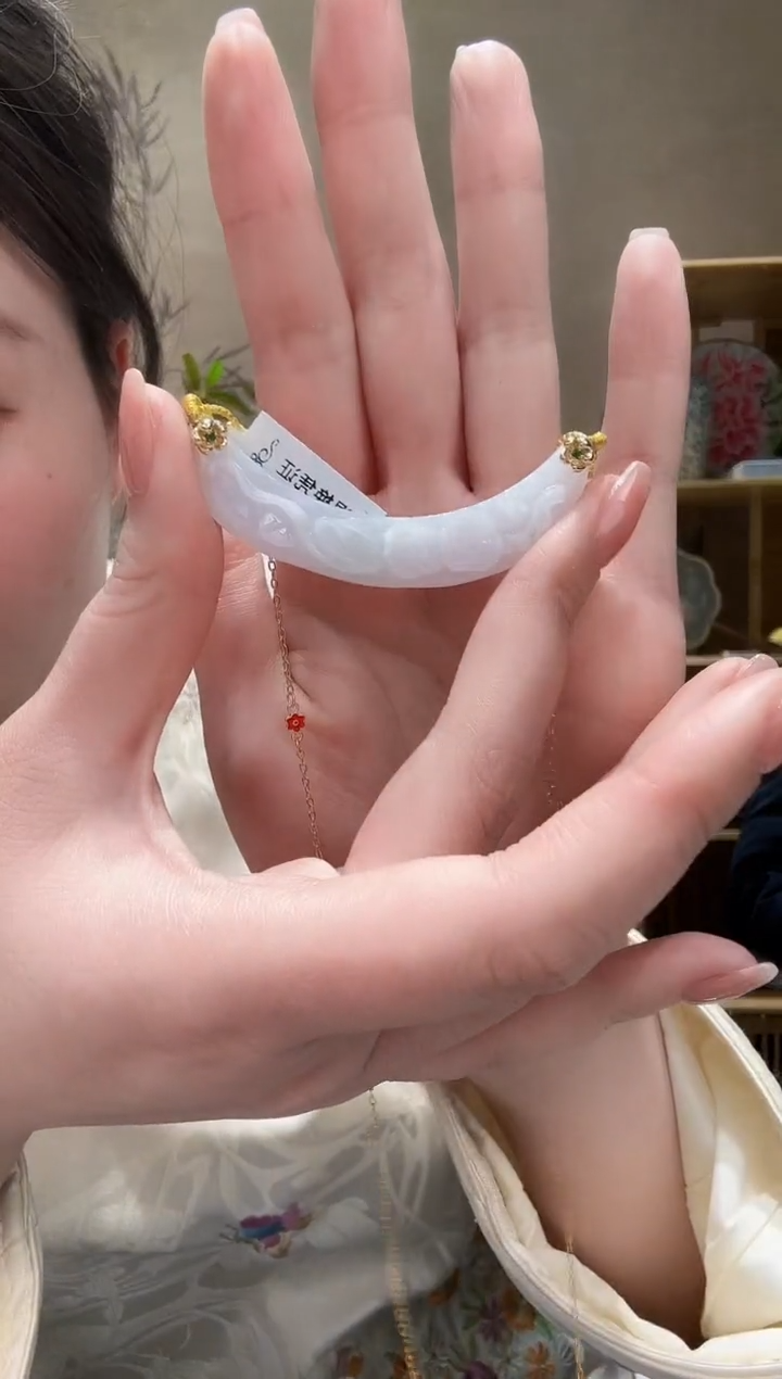 【闪购商品】翡翠颈饰未镶嵌吊坠