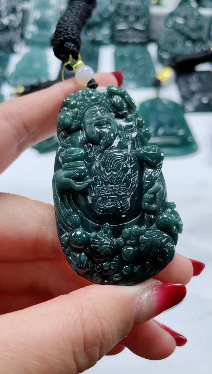 【闪购商品】翡翠颈饰未镶嵌           