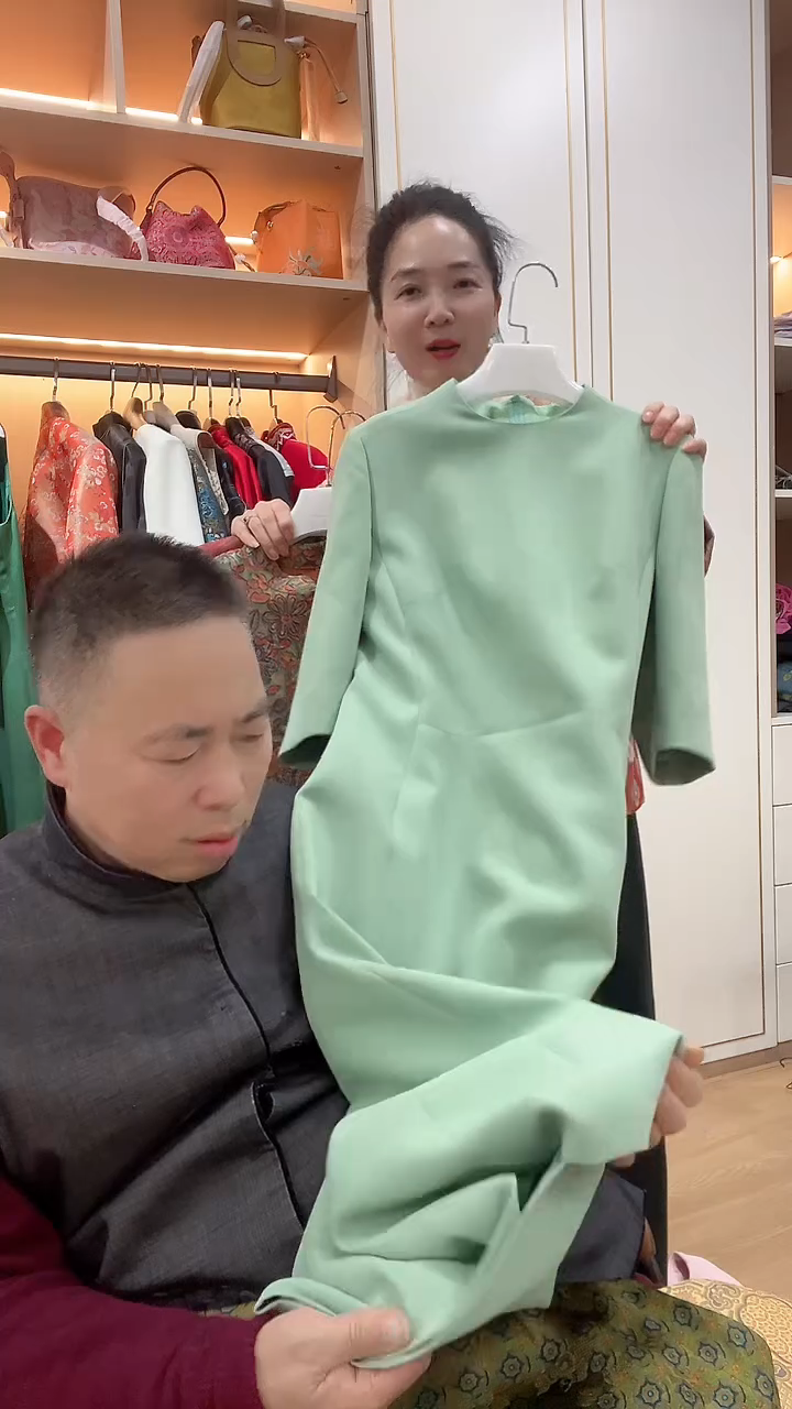 【默认微瑕】绿色时装裙XL尺码