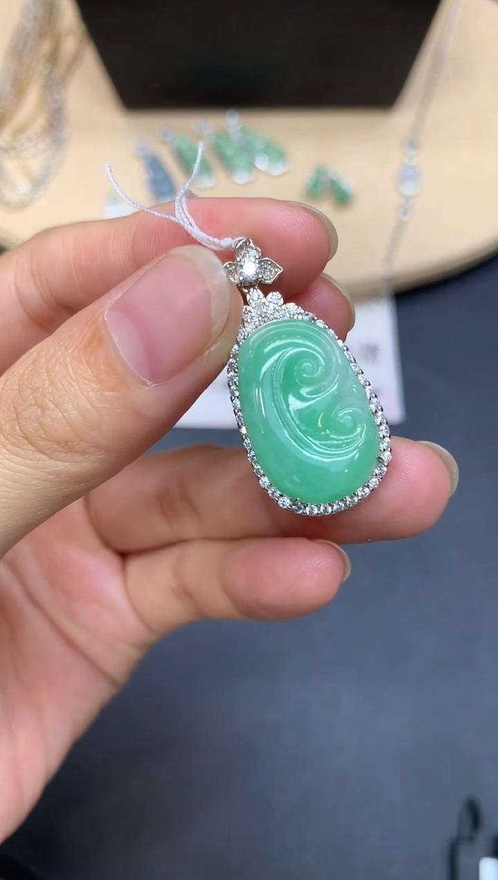 【闪购商品】翡翠吊坠(不含链)银S925镶嵌如意【多样性发其一】