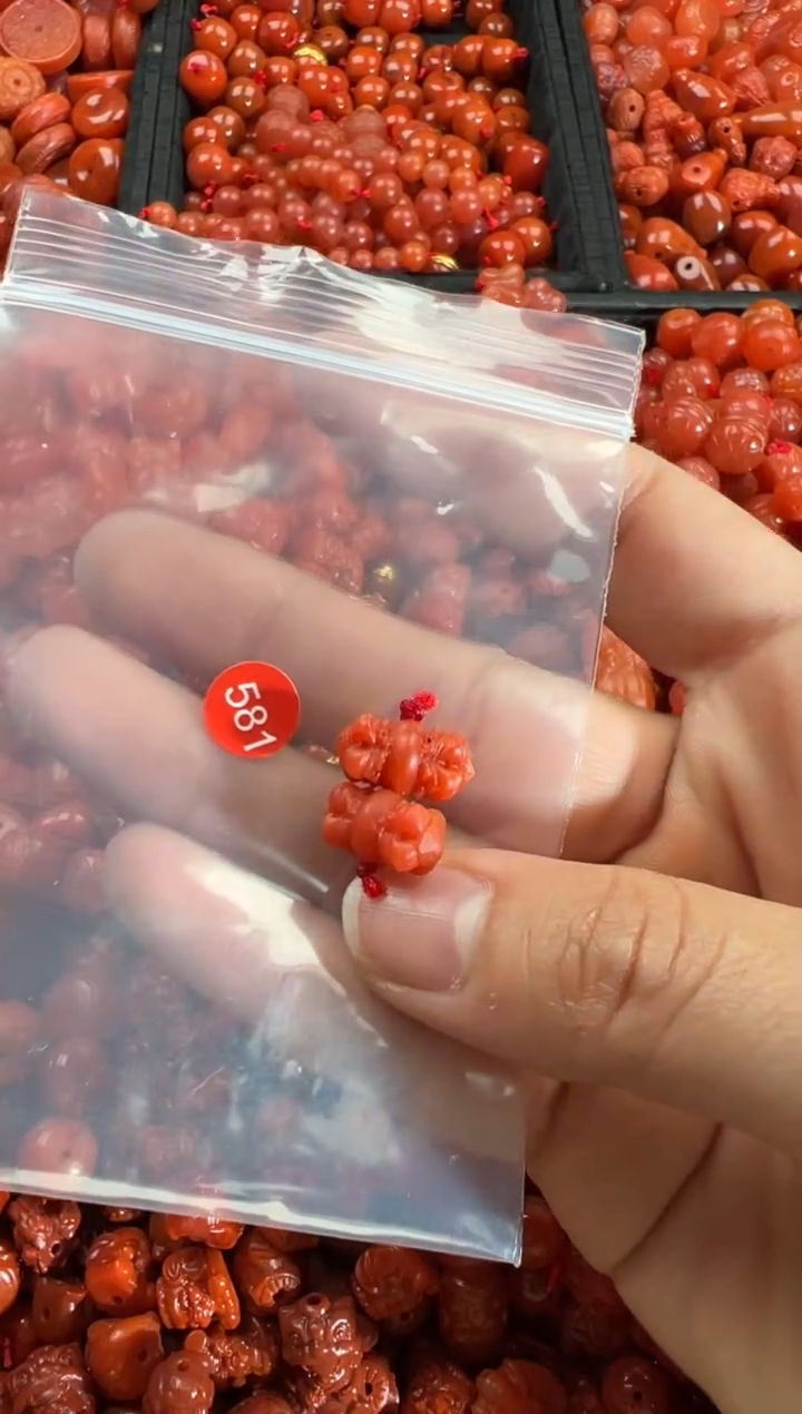 【闪购商品】南红玛瑙颈饰未镶嵌1