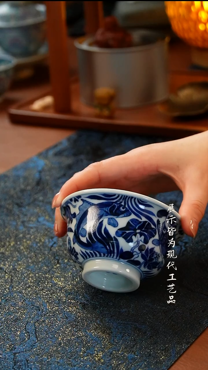 景德镇元青花鱼藻压手