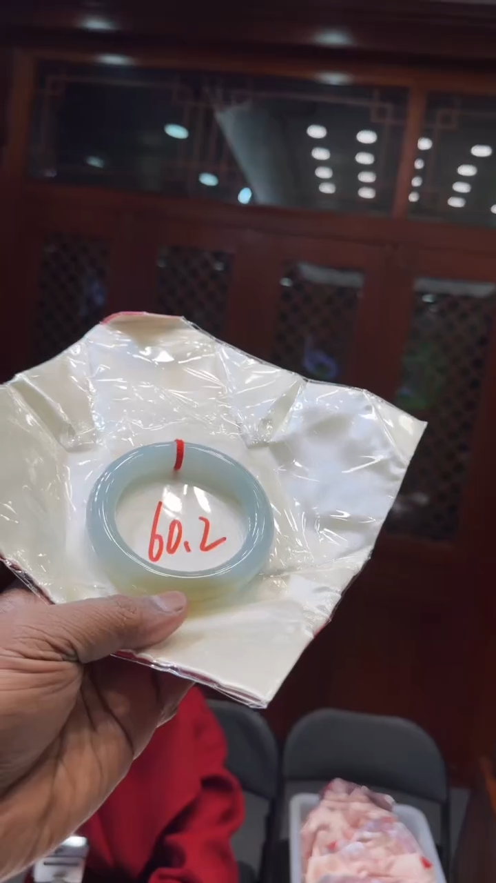 【闪购商品】翡翠手镯未镶嵌手镯