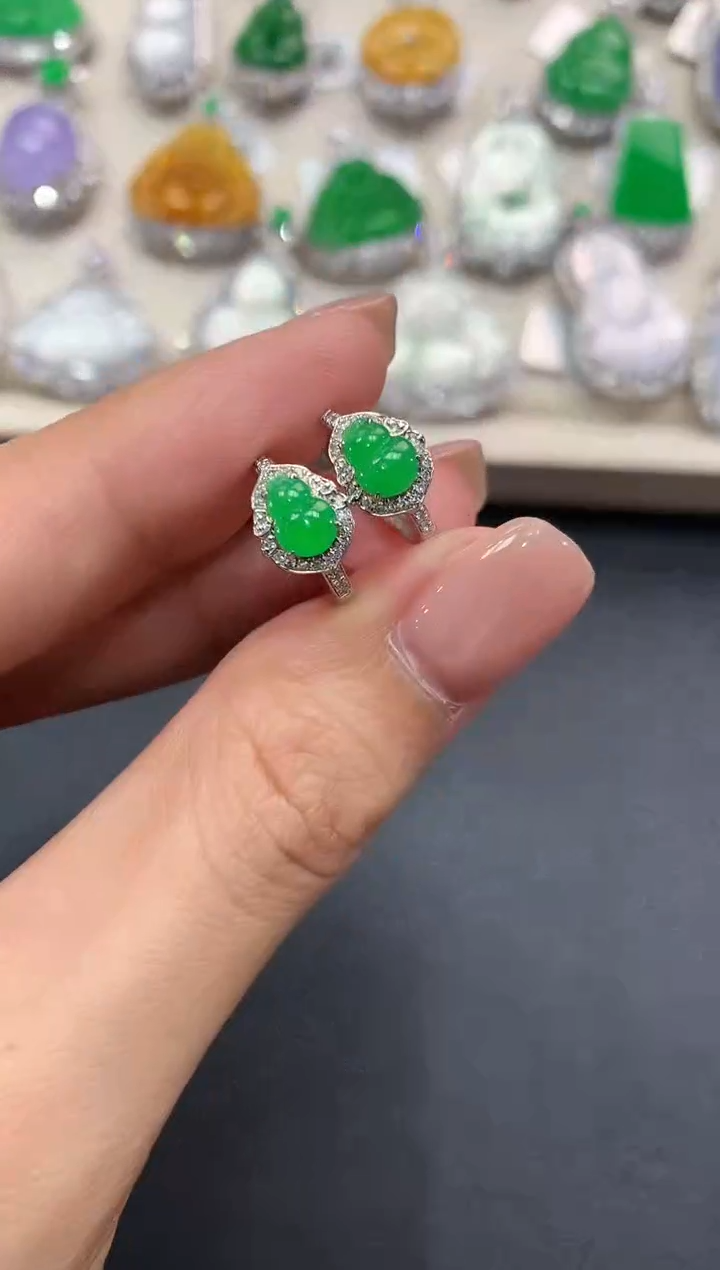 【闪购商品】翡翠耳饰18K金镶嵌q34         