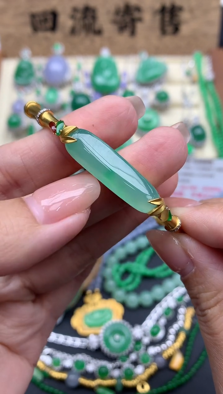 【闪购商品】翡翠手镯18K金镶嵌489-中国好珍宝