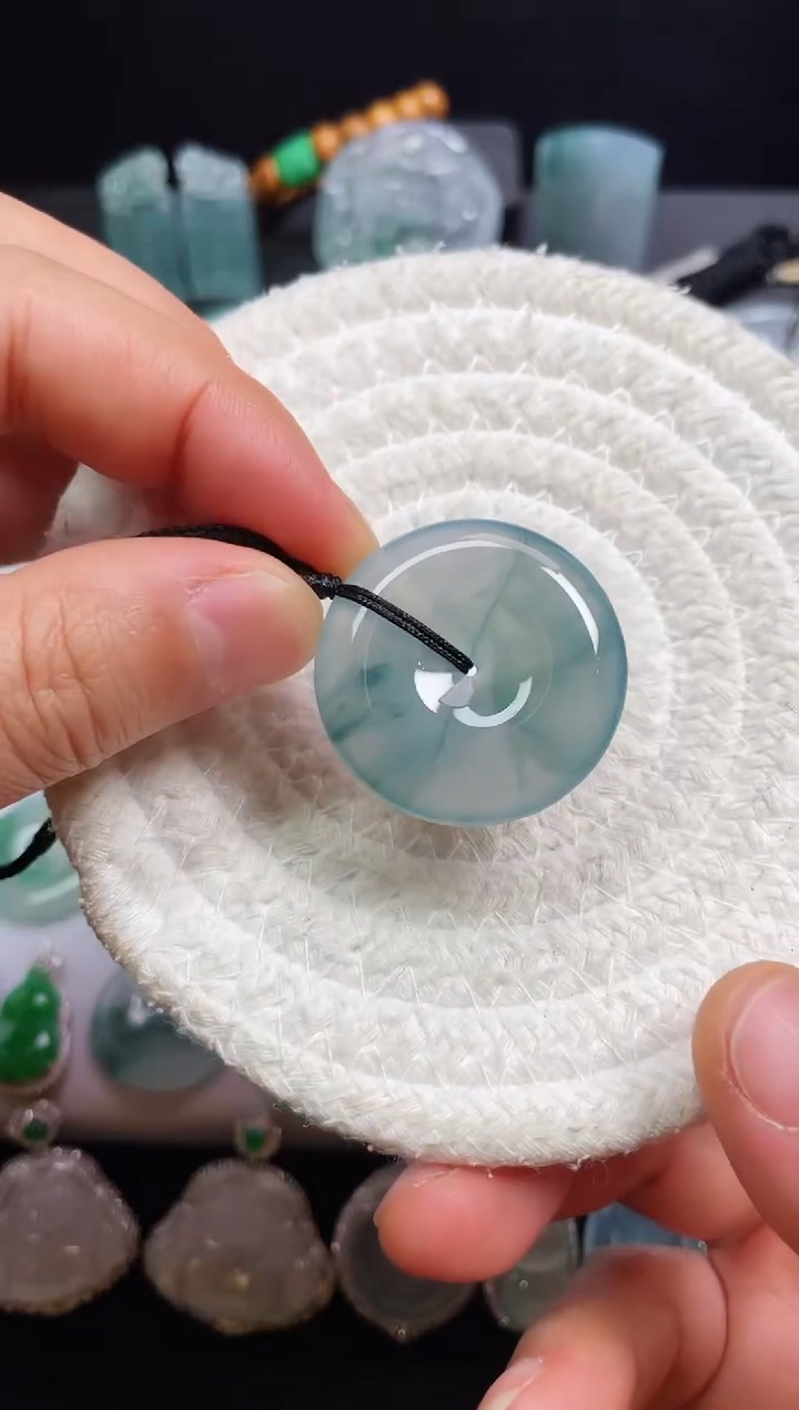 【闪购商品】翡翠颈饰未镶嵌平安扣