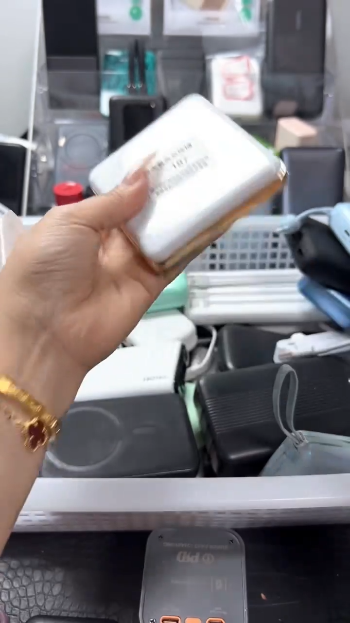 夹子款O****e精品数据线1111