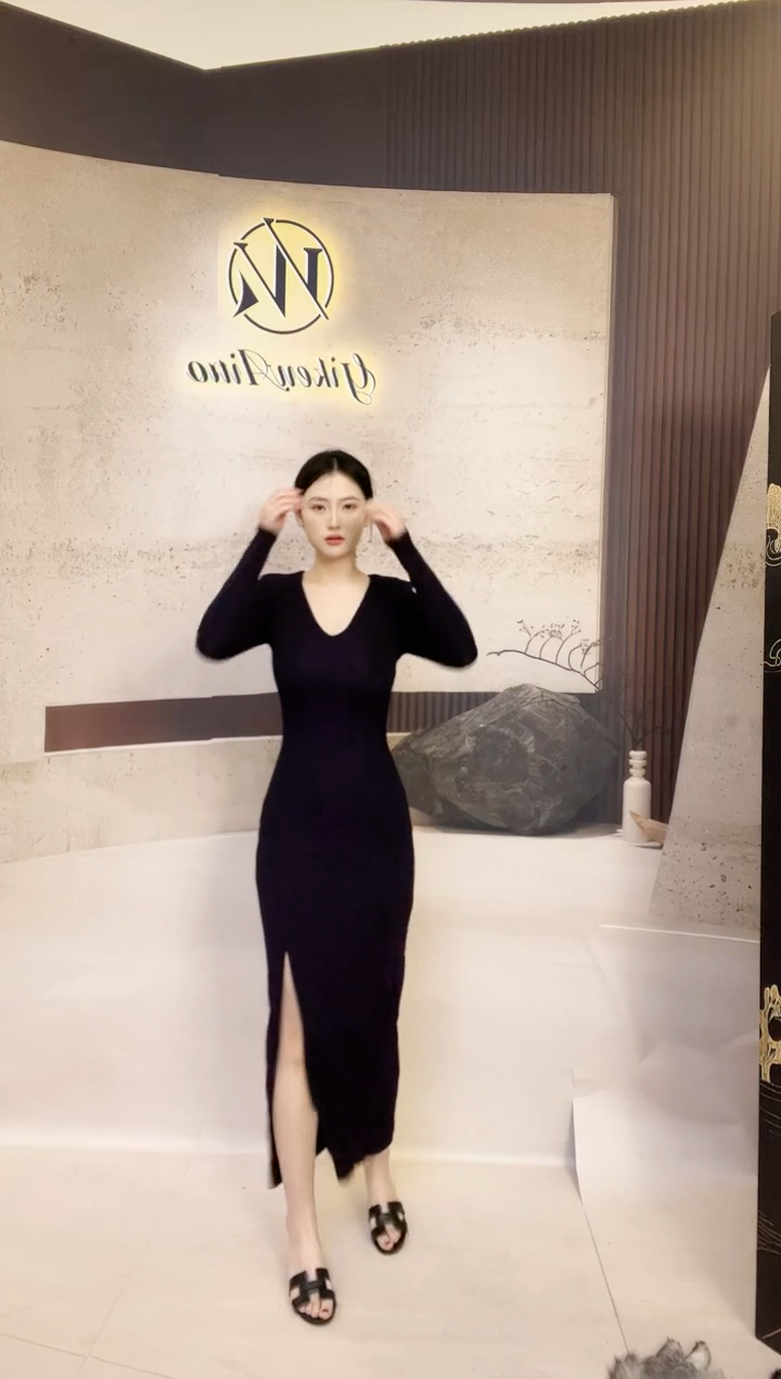 挂脖款紫色碎钻裙-备注尺码