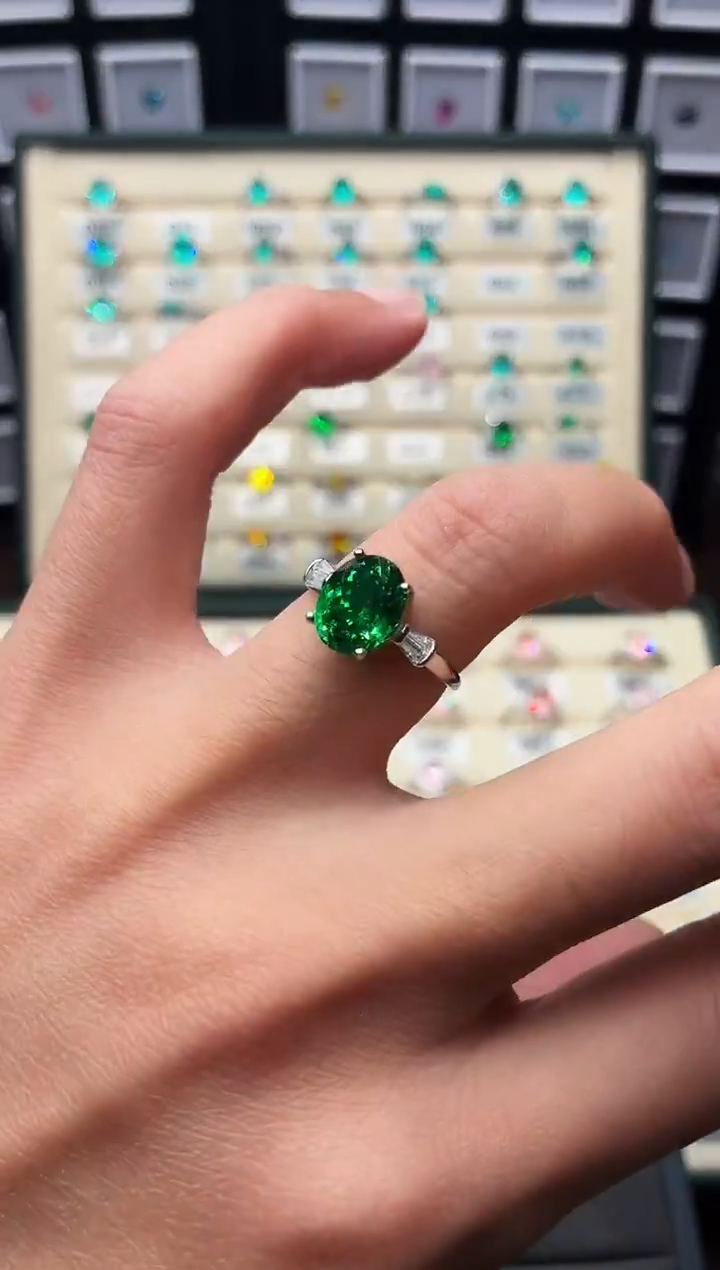 无925银轻奢简约沙弗绿女神戒