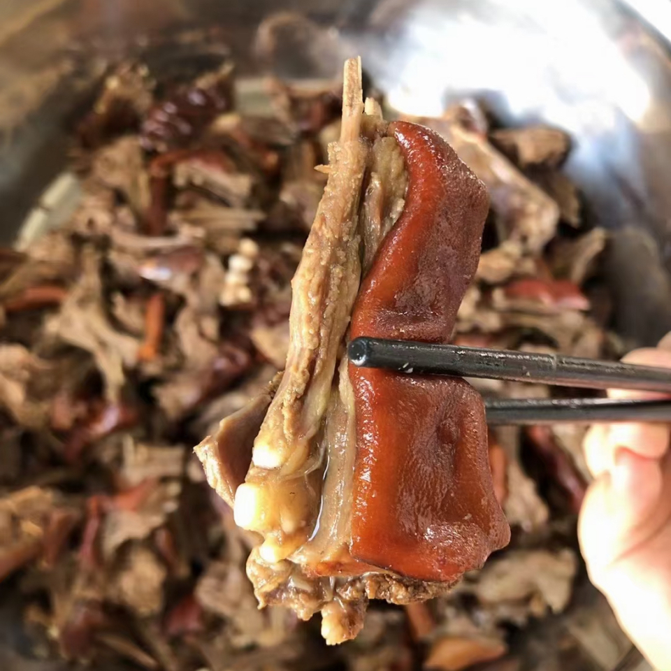 正宗农家味道脆皮熟肉每天新鲜柴火闷煮加热即食（顺丰冷链发货）