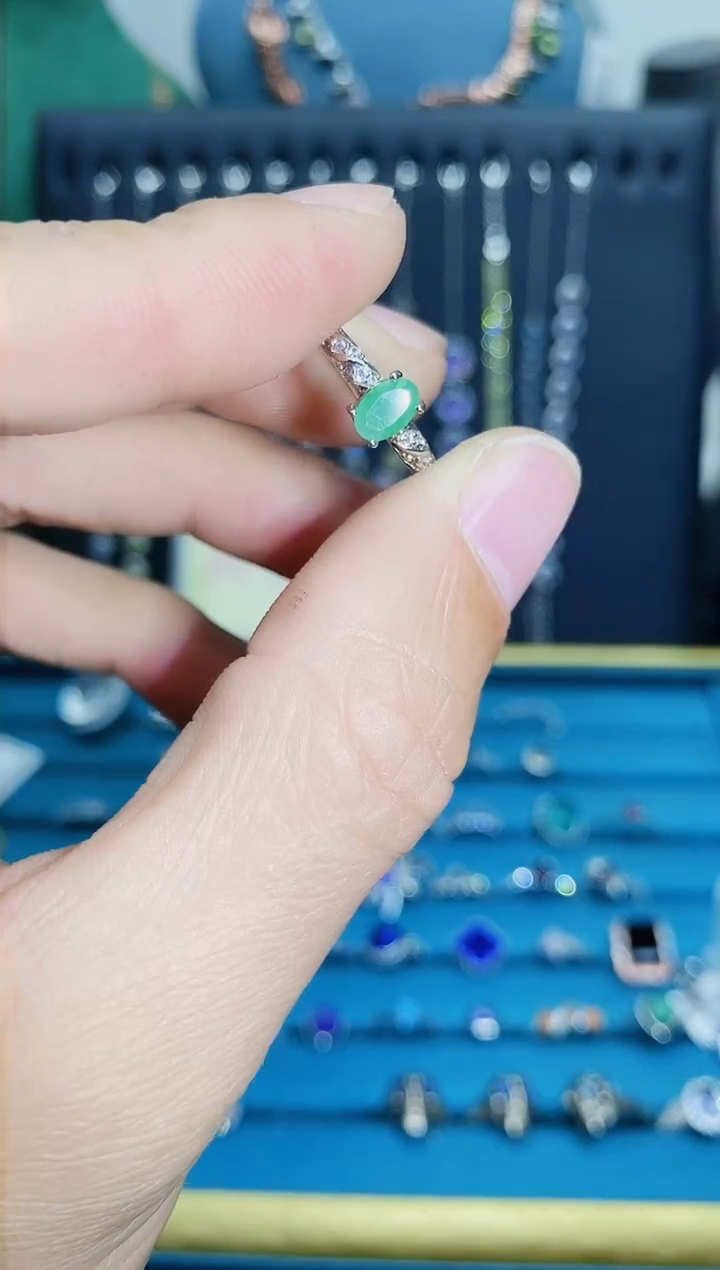 【闪购商品】祖母绿戒指银S925镶嵌11211