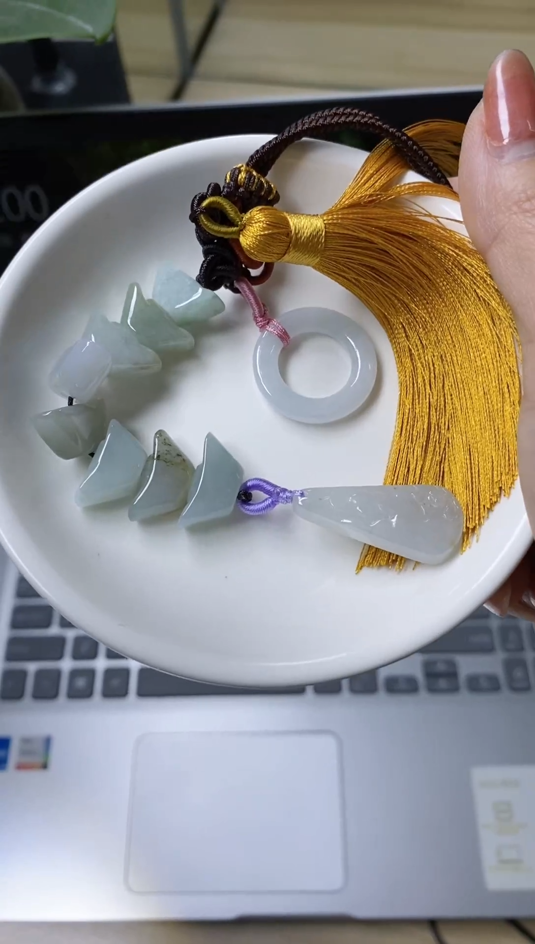 【闪购商品】翡翠颈饰未镶嵌天然缅甸翡翠A货随型挂件