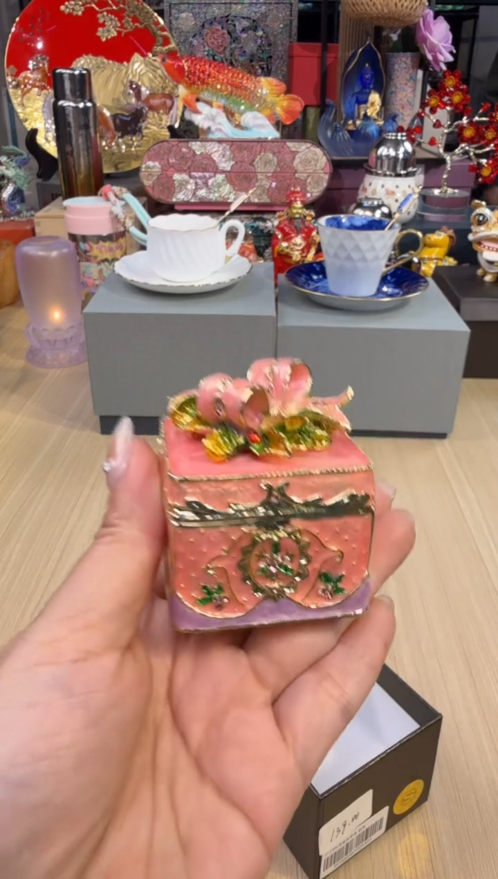 230七宝新款粉色圣诞礼物盒