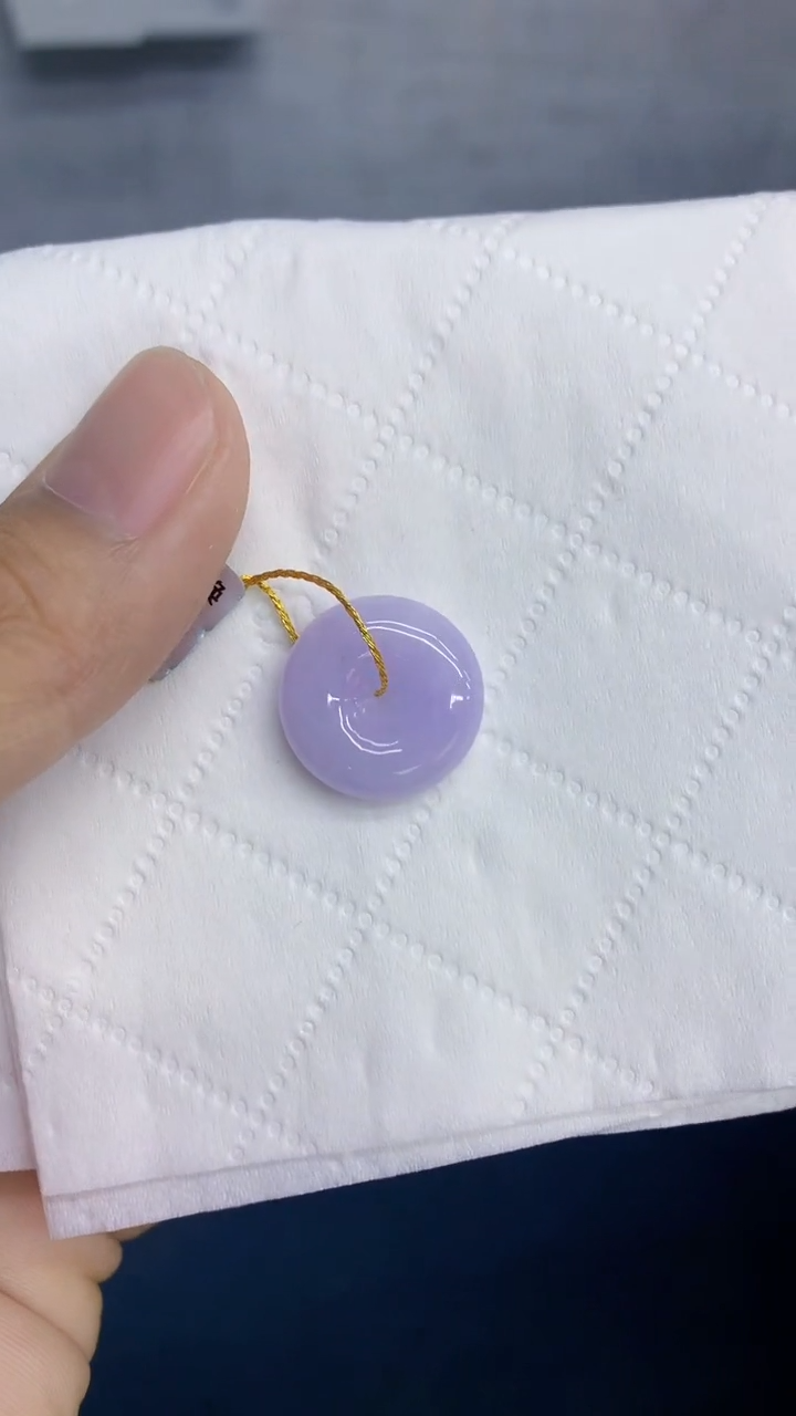 翡翠未镶嵌颈饰             1