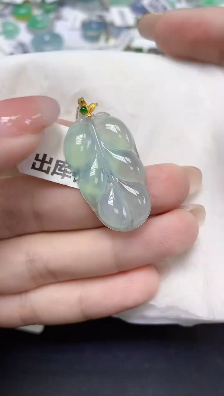 颈饰18K金镶嵌翡翠天然缅甸翡翠A货多样性发一件