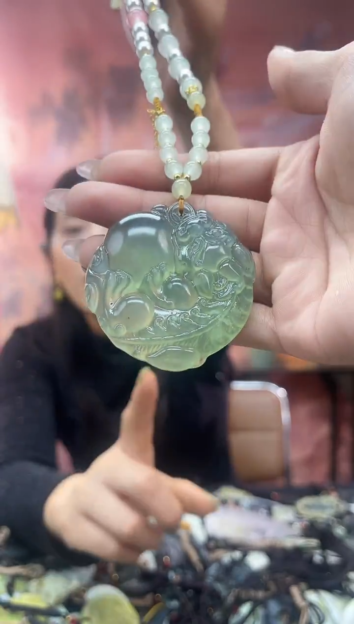 未镶嵌岫玉吊坠·