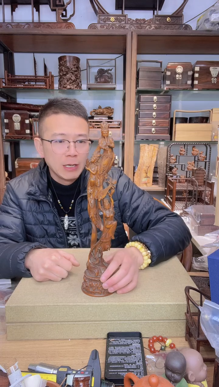 【闪购商品】乌木类书架773黄杨做旧三飞天摆件