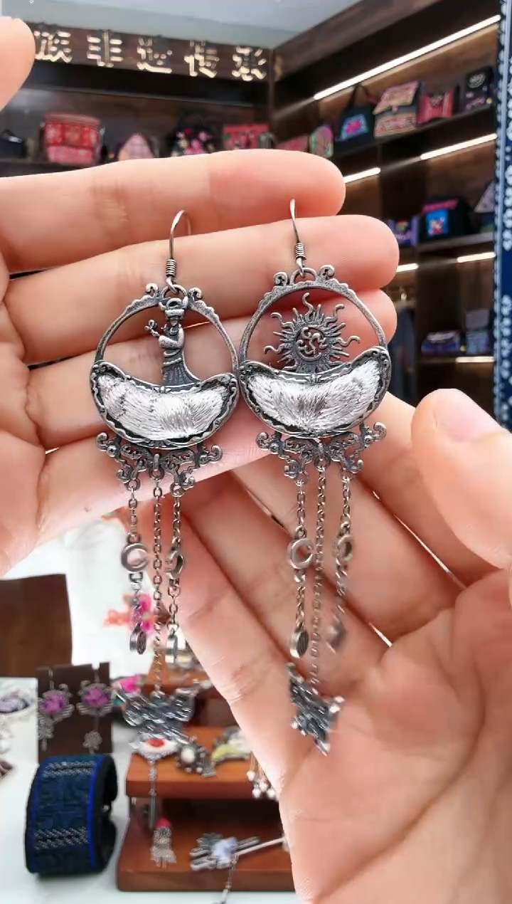 【闪购商品】织绣23蚩梦苗族古绣