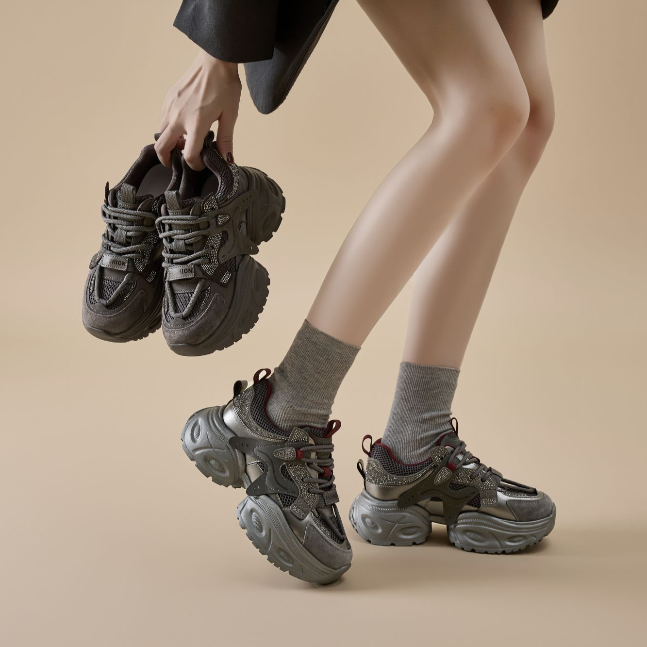 2025秋轻跑 7CM厚底 舒适柔软 阿甘鞋 厚底增高女潮鞋休闲鞋时尚