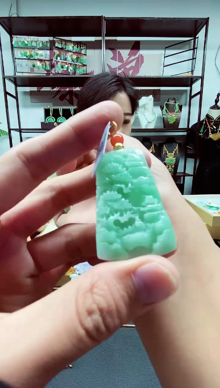 翡翠未镶嵌颈饰翡翠吊坠