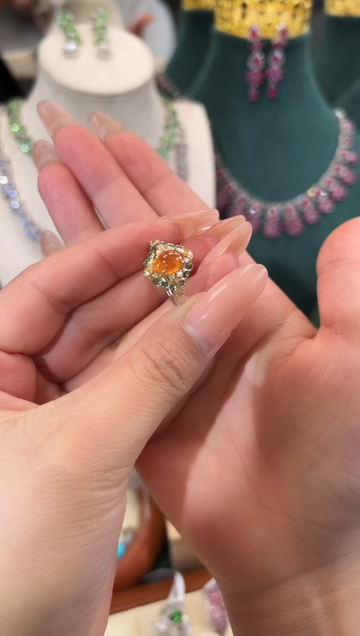 银S925镶嵌戒指石榴石（芬达石）戒指