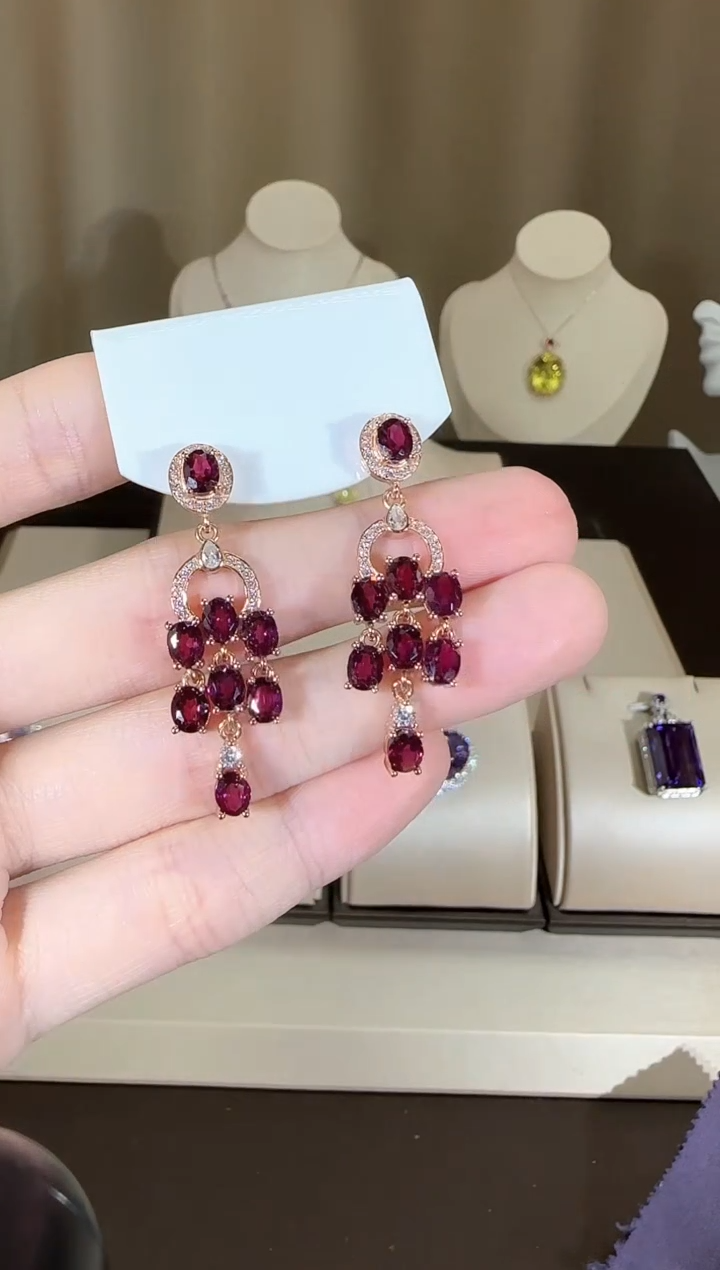 【闪购商品】石榴石耳饰银S925镶嵌耳坠