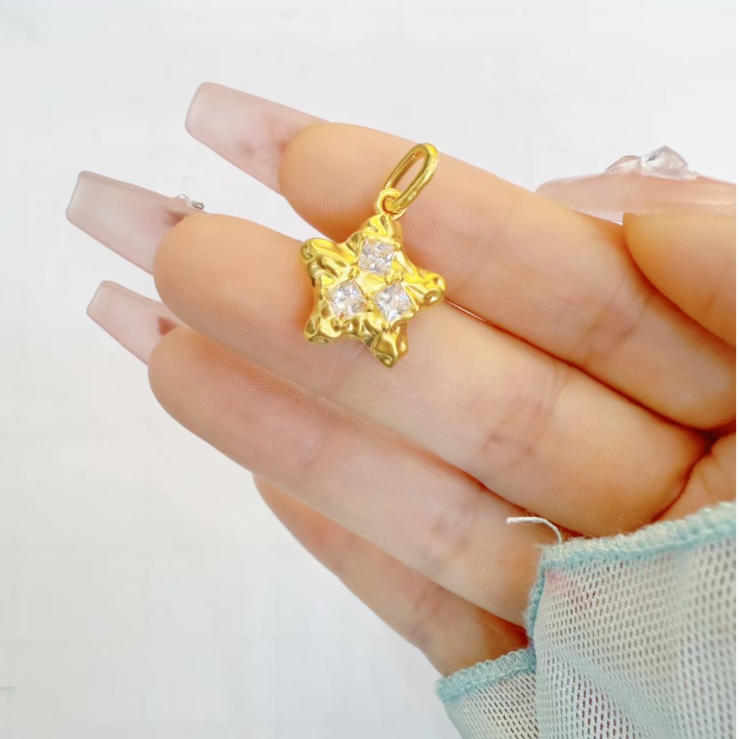 【金轩珠宝】18K锤纹星星吊坠轻奢时尚 赠链