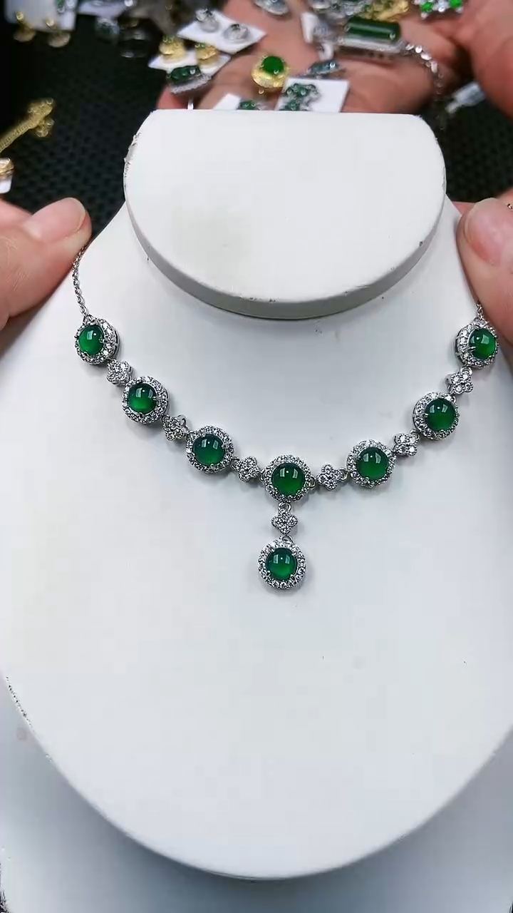 【闪购商品】翡翠颈饰未镶嵌11111111