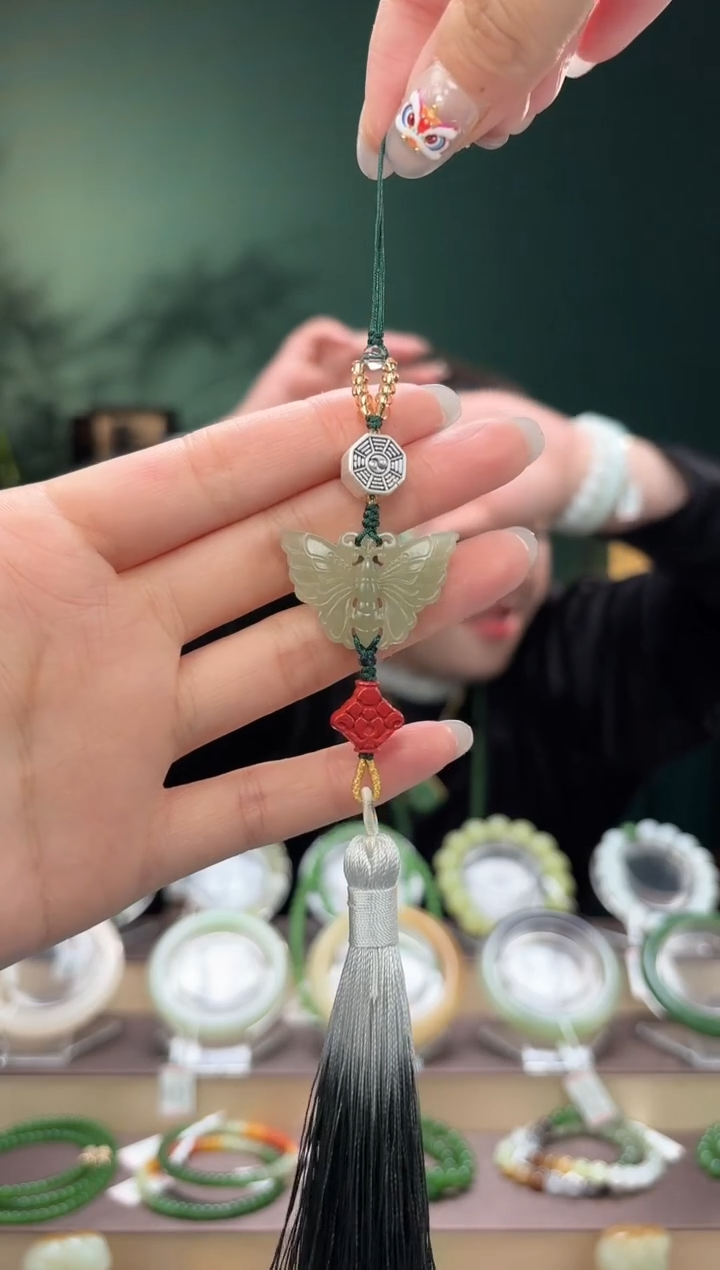 【闪购商品】和田玉挂件未镶嵌蝴蝶挂件