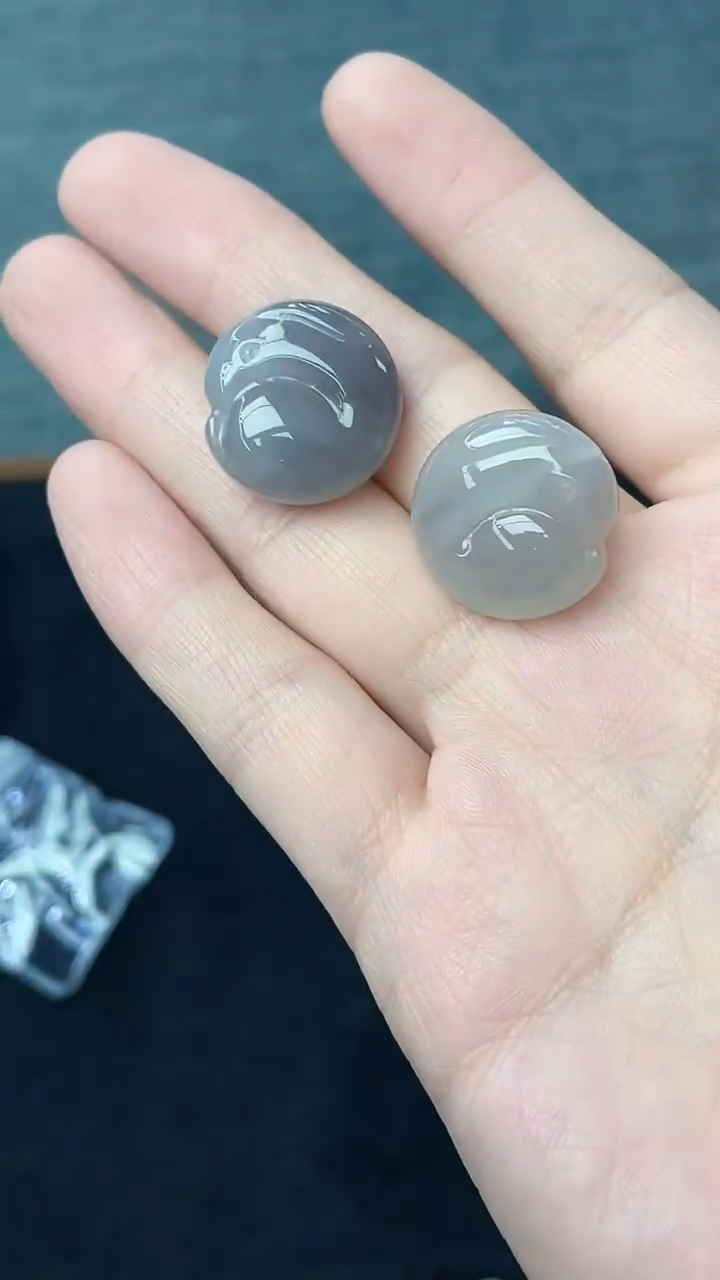 颈饰未镶嵌和田玉兔子吊坠多样性发一