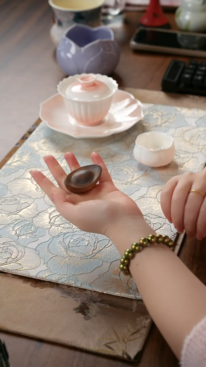 青云茶斋陶瓷茶具元宝茶宠