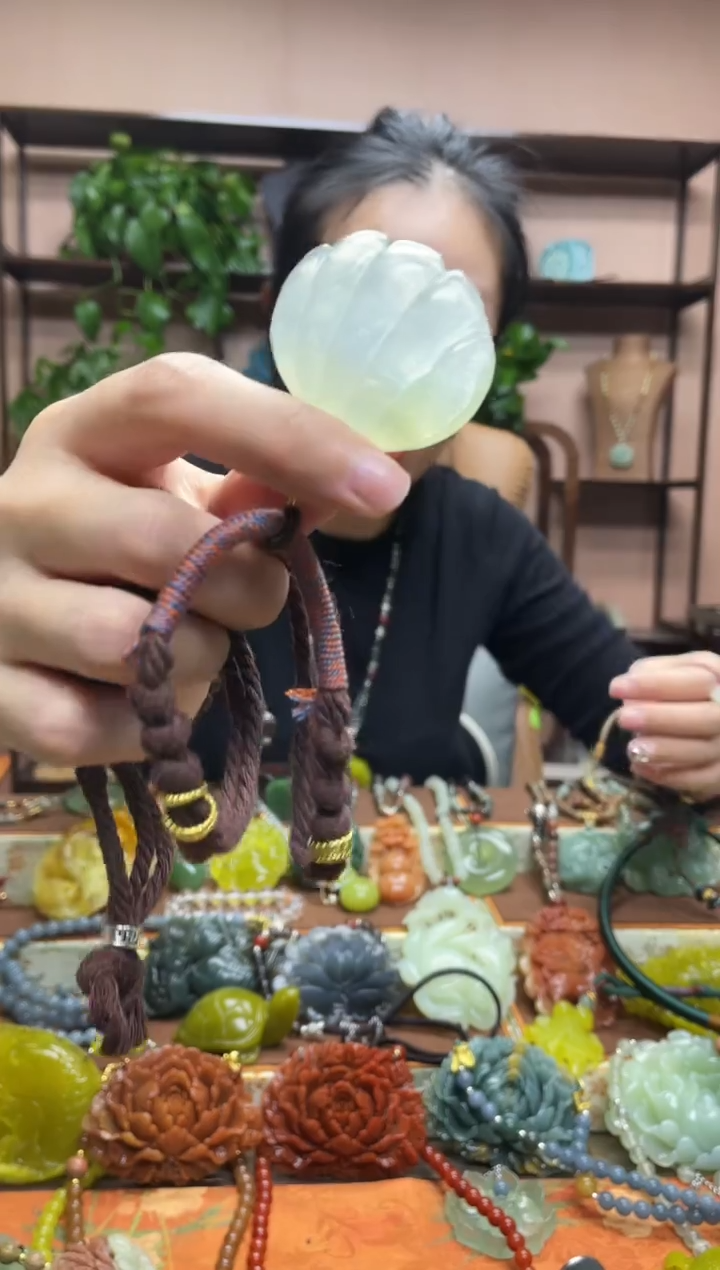 未镶嵌岫玉吊坠·