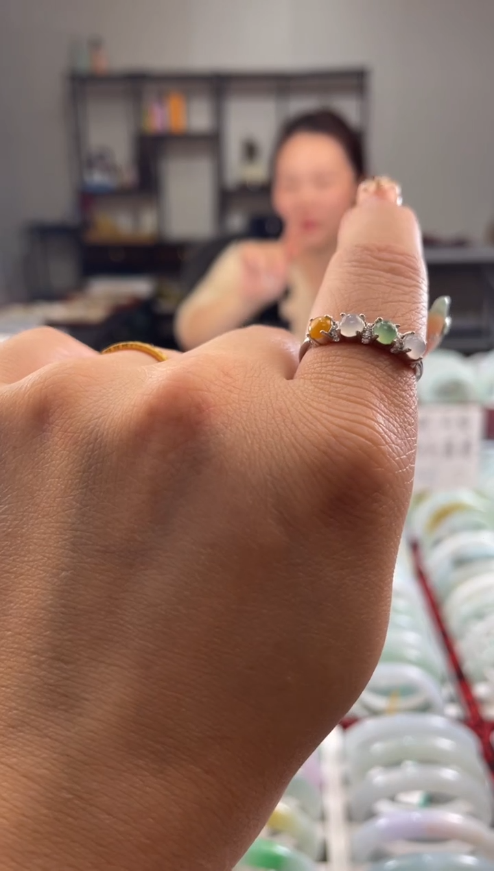 未镶嵌戒指翡翠王****教多样性发一