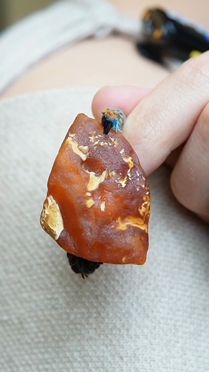【闪购商品】琥珀裸石未镶嵌原石