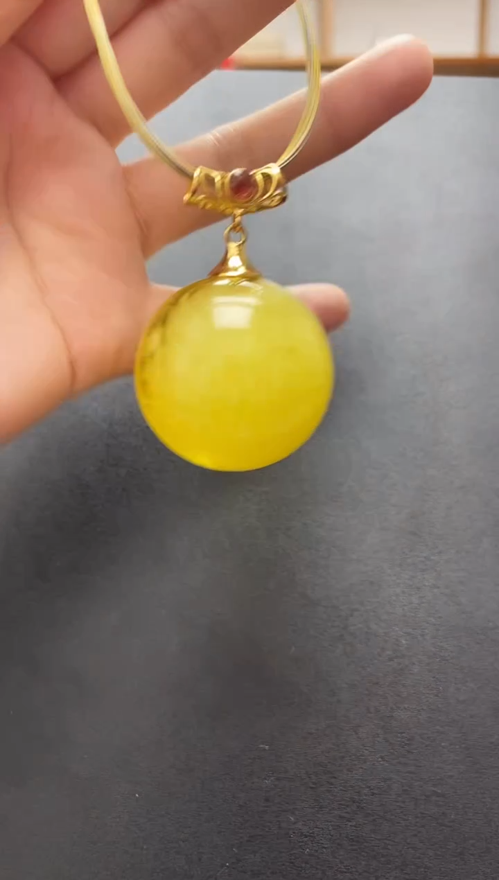 裸石琥珀未镶嵌吊坠