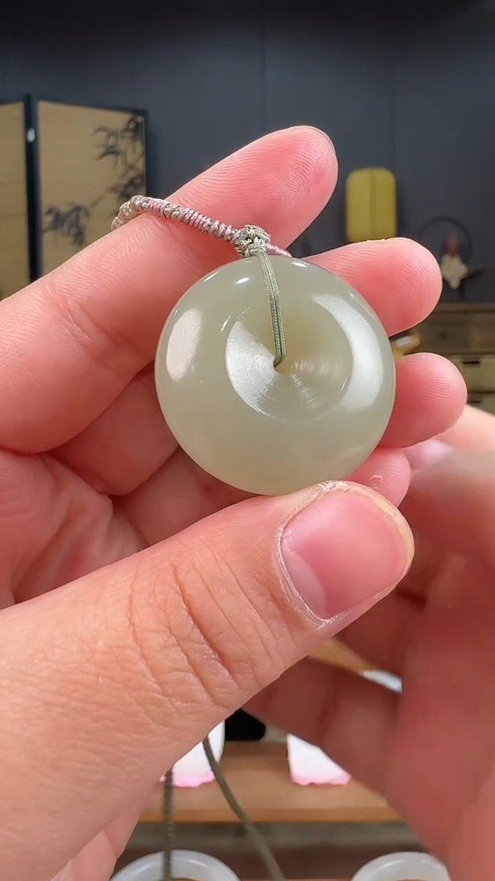 【闪购商品】和田玉吊坠(不含链)未镶嵌平安扣一个